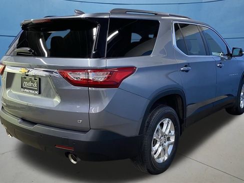 Used 2020 Chevrolet Traverse LT image 11