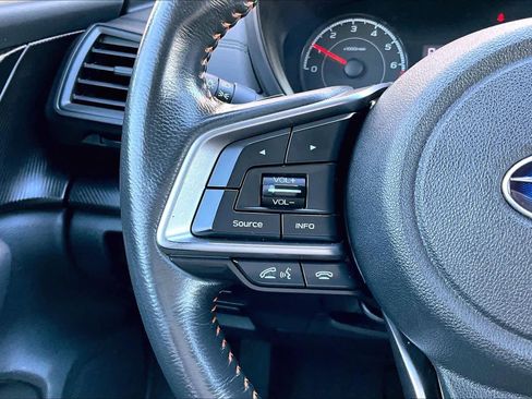 Used 2019 Subaru Crosstrek 2.0i Premium w/ Moonroof Package image 23