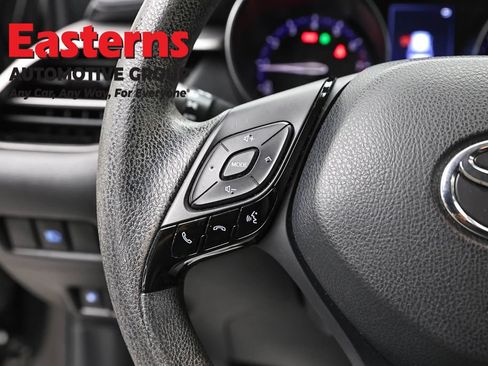 Used 2021 Toyota C-HR LE FWD image 14