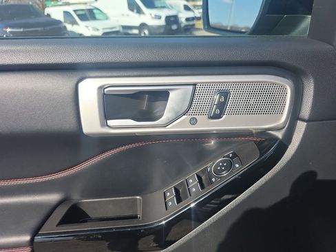 Certified 2023 Ford Explorer ST-Line w/ Class IV Trailer Tow Package image 16