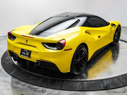 Used 2019 Ferrari 488 GTB RWD image 22