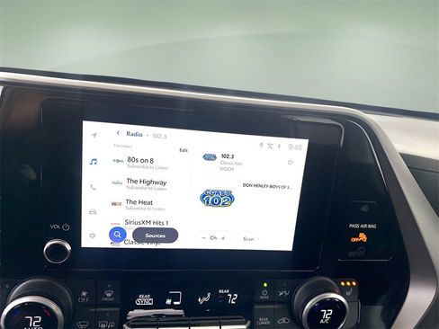 Used 2024 Toyota Highlander XLE image 39