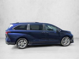 Used 2022 Toyota Sienna XLE w/ XLE Plus Package video 4