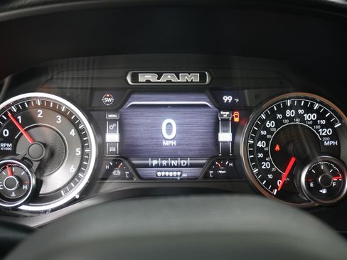 Used 2022 RAM 1500 Big Horn w/ Night Edition AWD/4WD image 18
