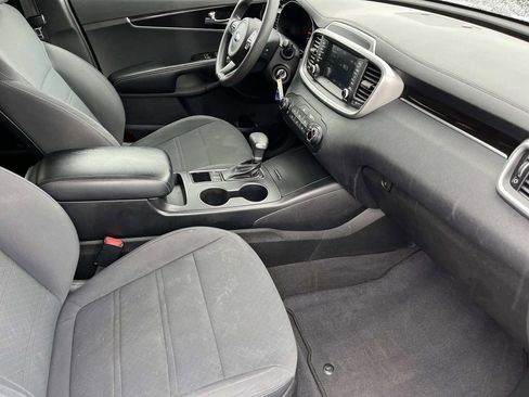 Used 2019 Kia Sorento L image 22