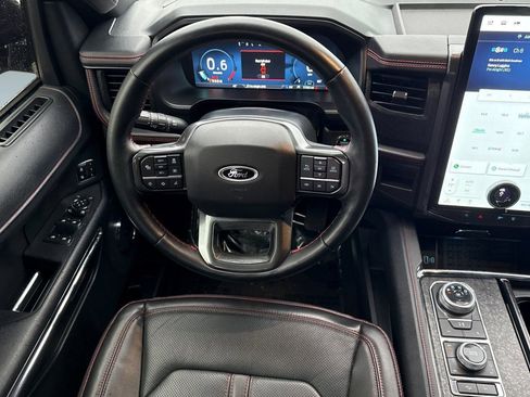 Used 2022 Ford Expedition Limited image 28