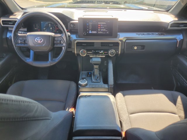 Used 2025 Toyota Tacoma SR5 AWD/4WD image 11