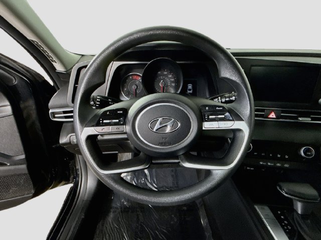 Used 2023 Hyundai Elantra SEL w/ Cargo Package FWD image 12