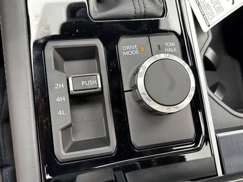 Used 2025 Toyota Tundra Platinum image 18