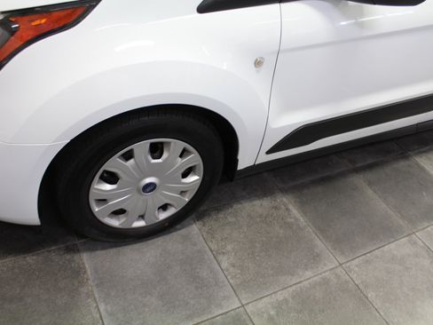 Used 2023 Ford Transit Connect XLT image 34