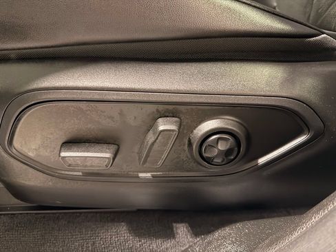 Used 2021 Jeep Grand Cherokee L Laredo RWD image 15