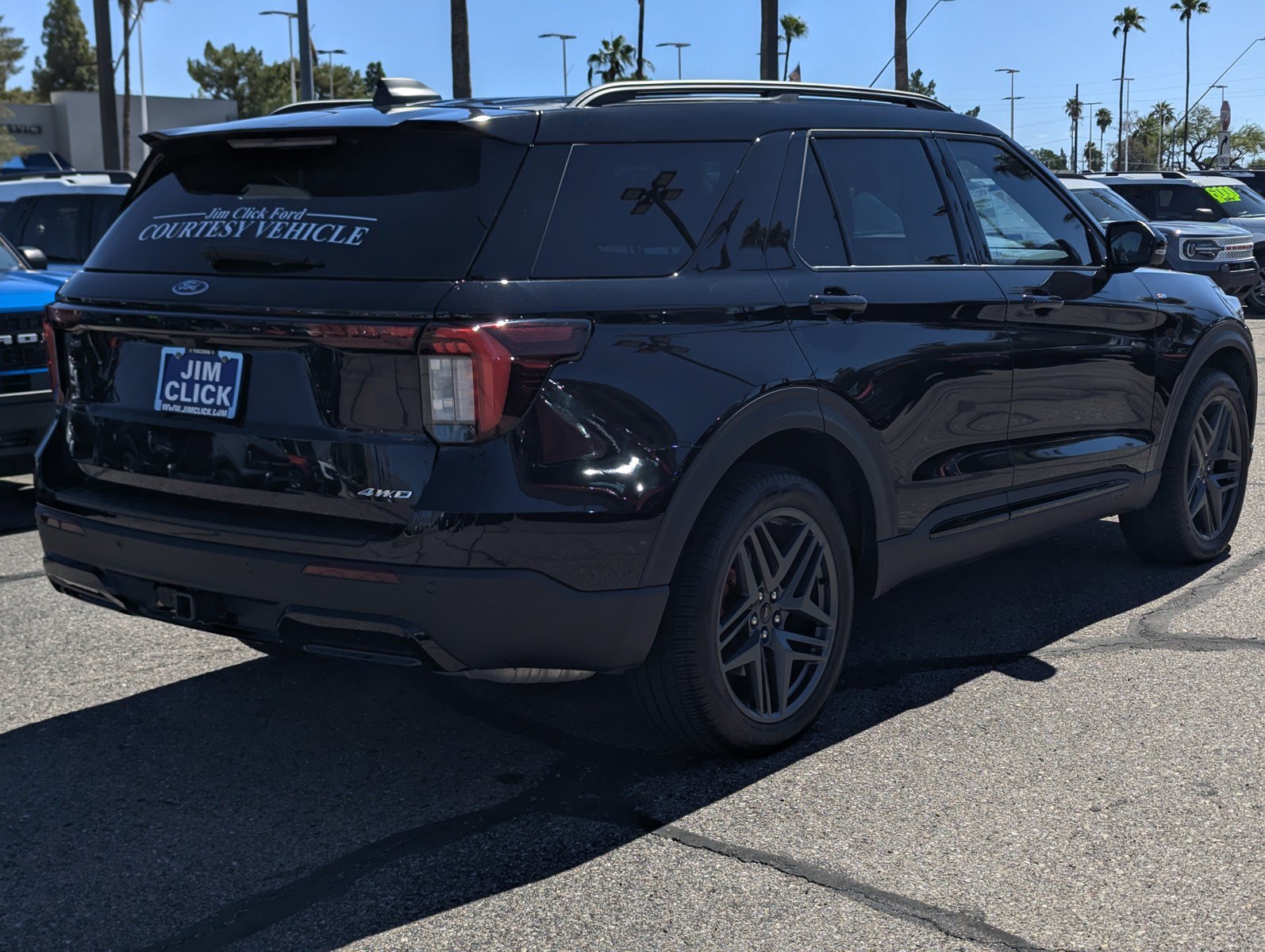 New 2026 Ford Explorer ST-Line w/ ST-Line Street Pack AWD/4WD image 2