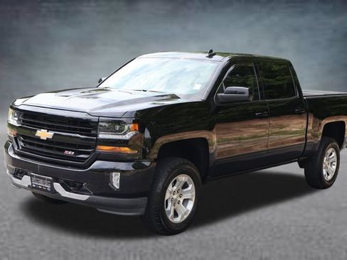 Used 2018 Chevrolet Silverado 1500 LT w/ All Star Edition AWD/4WD image 25