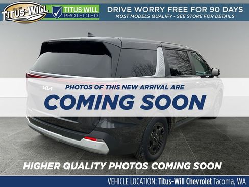 Used 2025 Kia Carnival image 4