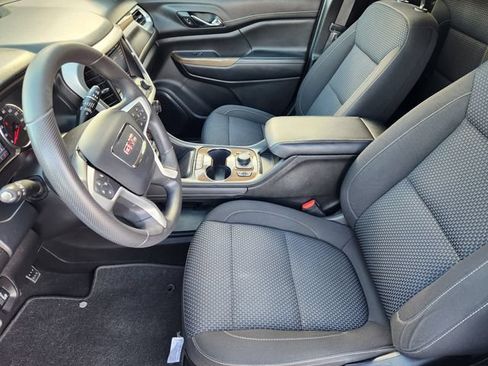 Used 2021 GMC Acadia SLE w/ Driver Convenience Package FWD image 4