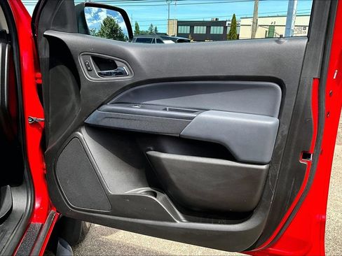 Used 2016 Chevrolet Colorado Z71 AWD/4WD image 23