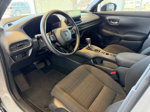 Used 2025 Honda HR-V Sport image 7