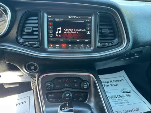 Used 2018 Dodge Challenger SXT Plus RWD image 13