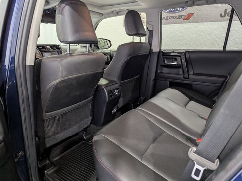 Used 2021 Toyota 4Runner TRD Off-Road Premium w/ Moonroof Package AWD/4WD image 12