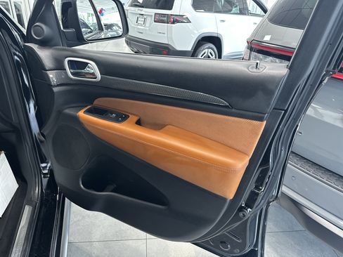 Used 2020 Jeep Grand Cherokee Trackhawk AWD/4WD image 16