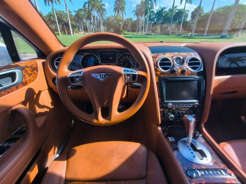 Used 2013 Bentley Flying Spur Flying Spur image 11