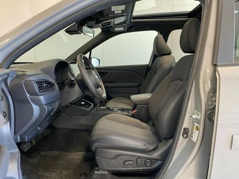 Used 2026 Subaru Forester Premium AWD/4WD image 10