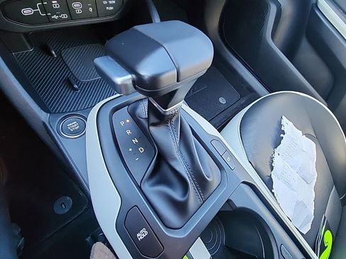 Used 2025 Kia K4 GT-Line w/ GT-Line Premium Package image 16