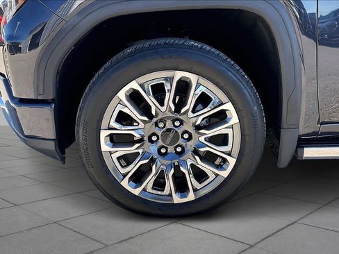 Used 2023 GMC Sierra 1500 Denali Ultimate image 10
