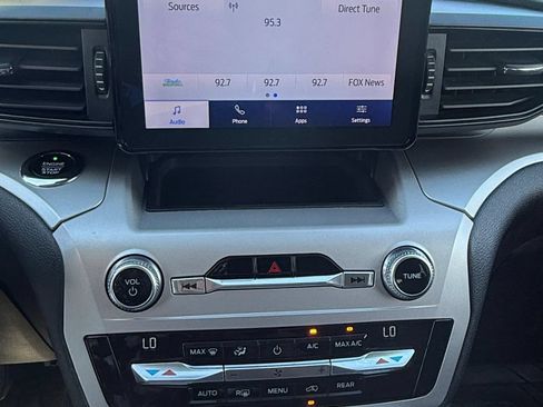 Used 2020 Ford Explorer XLT w/ Class III Trailer Tow Package AWD/4WD image 17