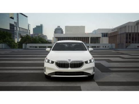 New 2026 BMW 530i 530i image 3