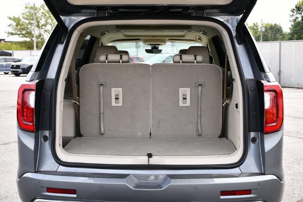 Used 2021 GMC Acadia Denali w/ Denali Technology Package FWD image 35
