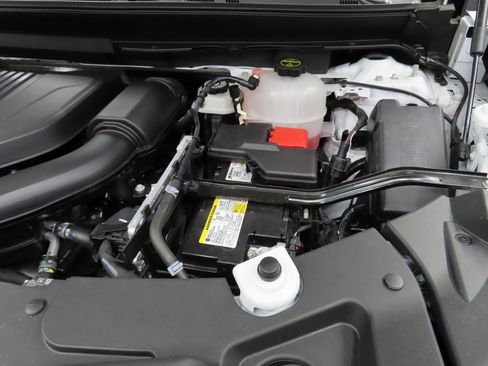 Used 2025 GMC Acadia Denali image 30