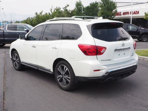 Used 2019 Nissan Pathfinder Platinum AWD/4WD image 7