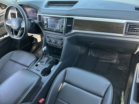 Used 2023 Volkswagen Atlas SE image 11