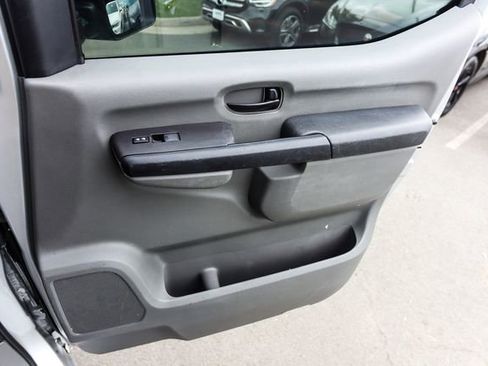 Used 2016 Nissan NV 3500 SL RWD image 32