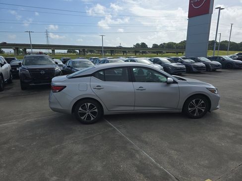 Used 2023 Nissan Sentra SV FWD image 7