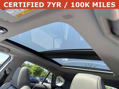 Used 2023 Toyota Venza Limited AWD/4WD image 16