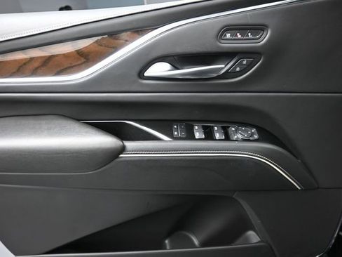 Used 2024 Cadillac Escalade ESV Premium Luxury Platinum image 14