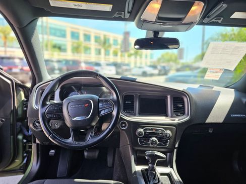 Used 2022 Dodge Charger SXT w/ Blacktop Package image 25