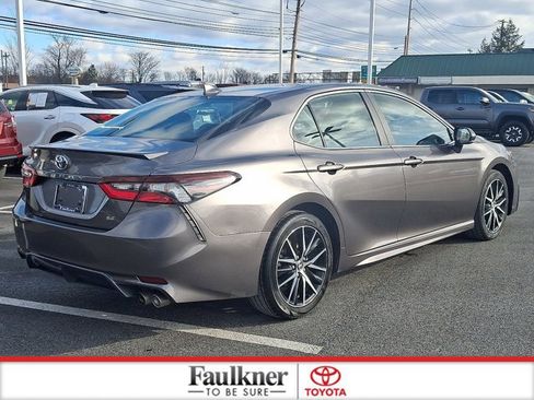 Certified 2023 Toyota Camry SE image 6