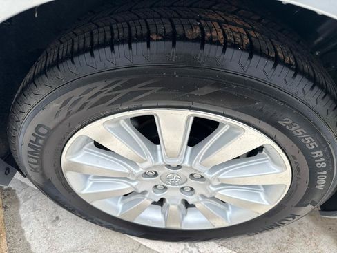 Used 2016 Toyota Sienna Limited Premium FWD image 14