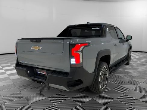Certified 2026 Chevrolet Silverado EV LT AWD/4WD image 5