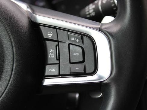 Used 2018 Jaguar F-PACE S AWD/4WD image 12