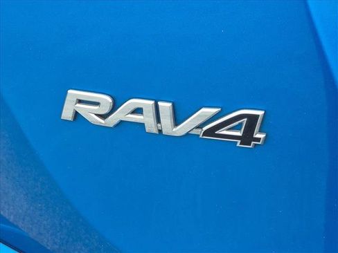 Used 2017 Toyota RAV4 XLE w/ Protection Package AWD/4WD image 7