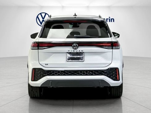 New 2026 Volkswagen Tiguan SE R-Line image 4