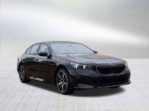 New 2027 BMW 530i xDrive AWD/4WD image 3