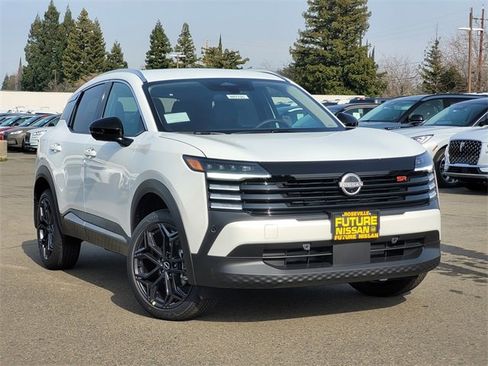 New 2026 Nissan Kicks SR image 1