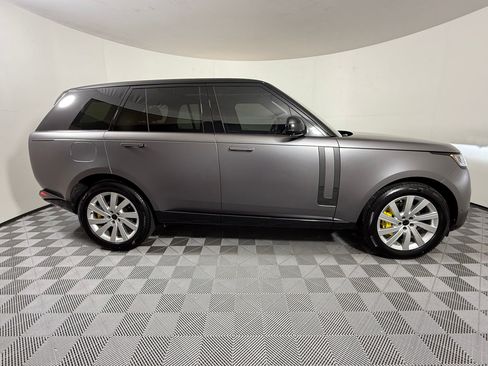 Used 2023 Land Rover Range Rover SE AWD/4WD image 9