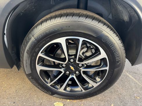 Used 2025 Chevrolet TrailBlazer LT image 30