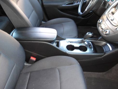 Used 2016 Chevrolet Malibu Hybrid w/ Driver Confidence Package image 17